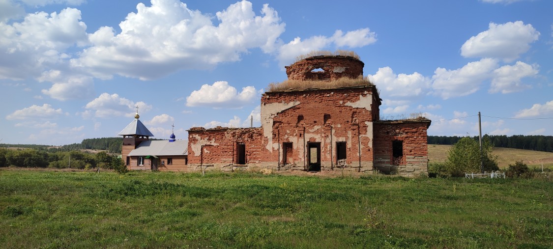 Церковь Петра и Павла (старая), Ключёвка (Бугульминский район, Республика Татарстан). фасады