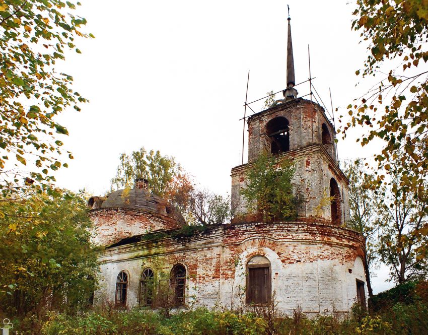 Церковь Троицы Живоначальной, Юркино (Бежецкий район, Тверская область). фасады