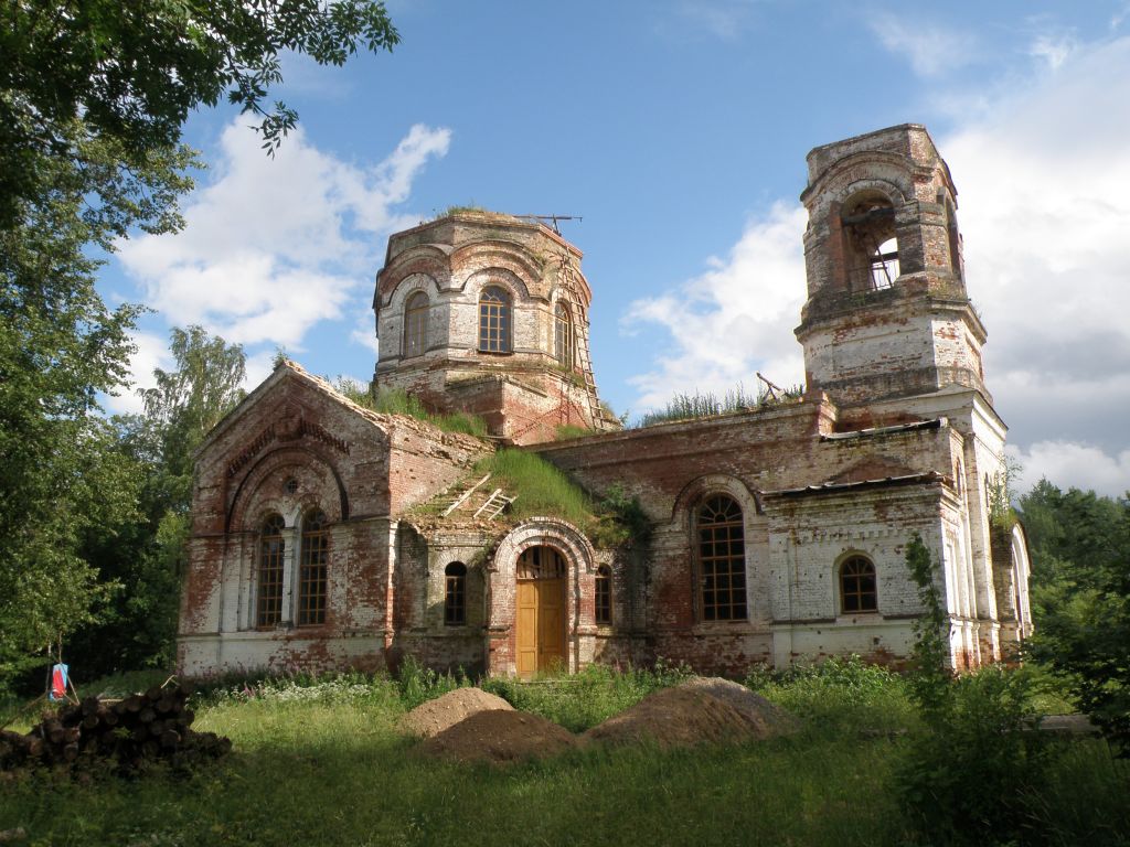 Церковь Входа Господня в Иерусалим, Посолодино (Плюсский район, Псковская область). общий вид в ландшафте