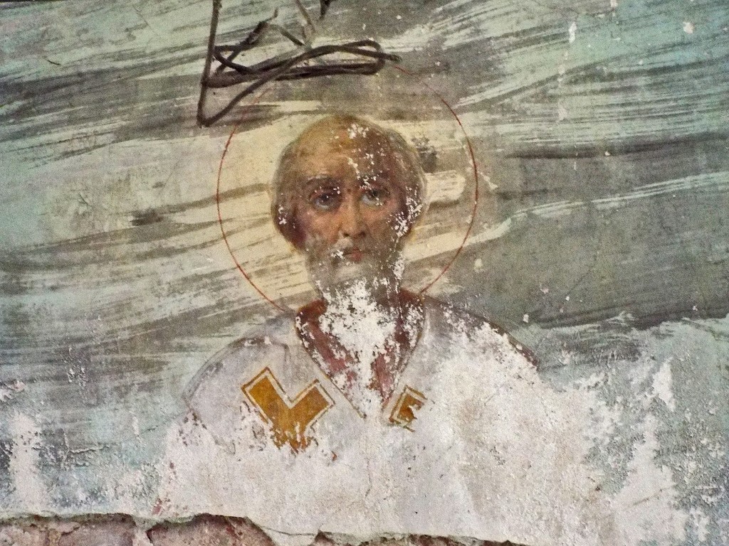Церковь Покрова Пресвятой Богородицы, Замошье (Сокольский район, Вологодская область). интерьер и убранство, Остатки росписи: Николай Чудотворец(фрагмент)