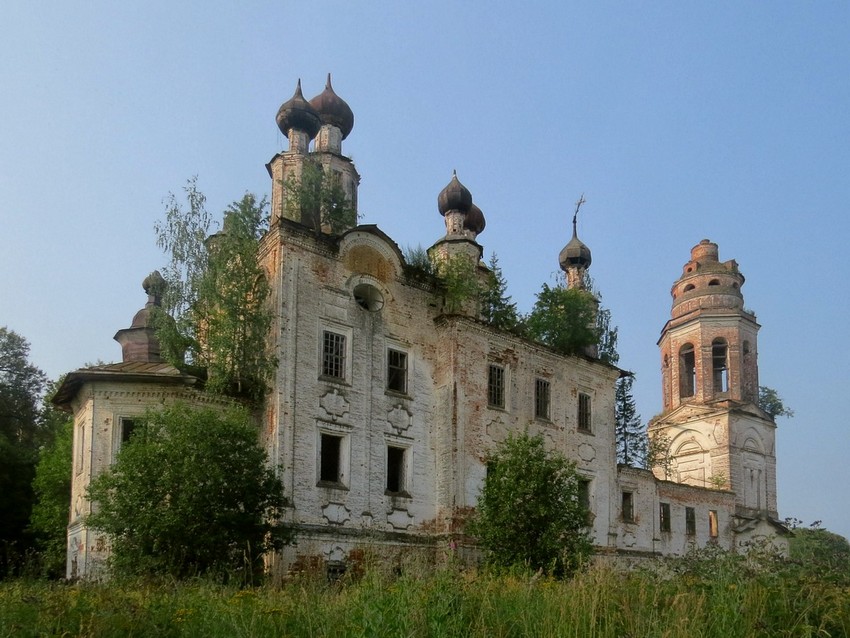 Замошье. Церковь Покрова Пресвятой Богородицы. фасады