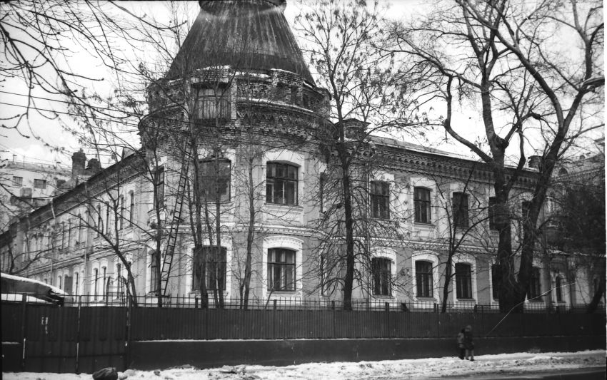 Неизвестная часовня при институте лечения раковых опухолей им. Морозова, Хамовники (Центральный административный округ (ЦАО), г. Москва). фасады
