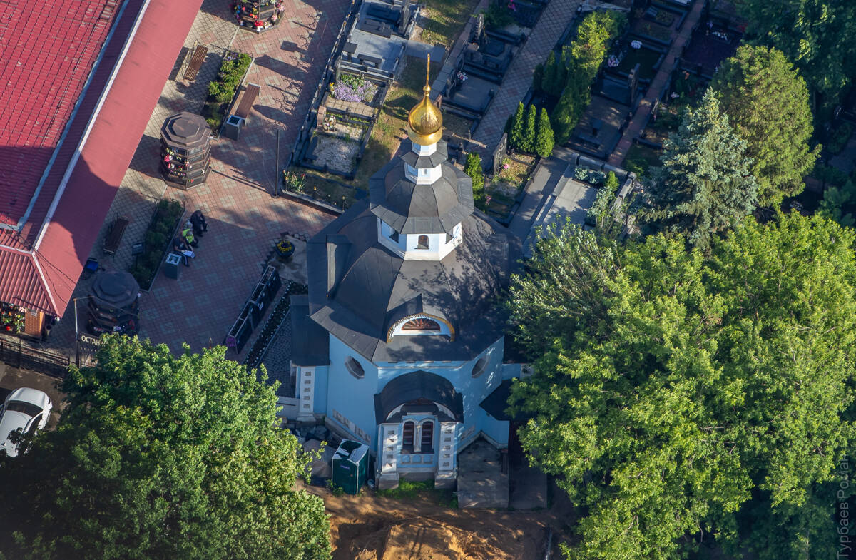 Часовня Успения Пресвятой Богородицы на Останкинском кладбище, Останкинский (Северо-Восточный административный округ (СВАО), г. Москва). фасады, Вид с Останкинской башни