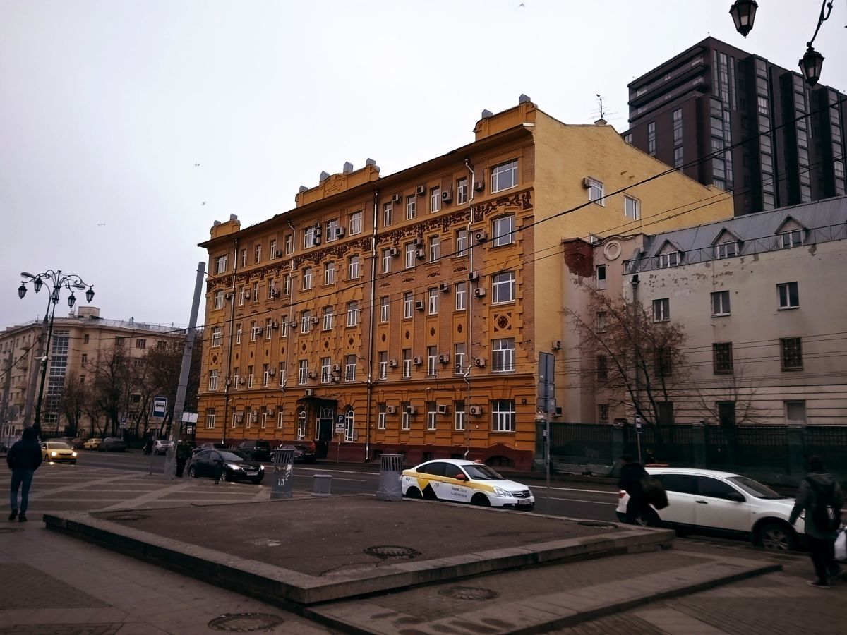 Неизвестная домовая церковь при бывшем Варшавском Уяздовском госпитале, Басманный (Центральный административный округ (ЦАО), г. Москва). фасады
