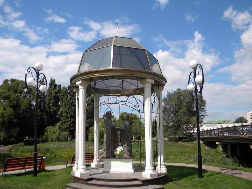 Часовня Петра и Февронии, Белгород (Белгород, город, Белгородская область). общий вид в ландшафте
