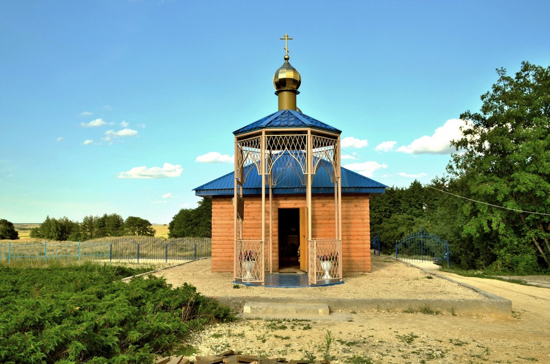 Старая Паника. Церковь Почаевской иконы Божией Матери. фасады