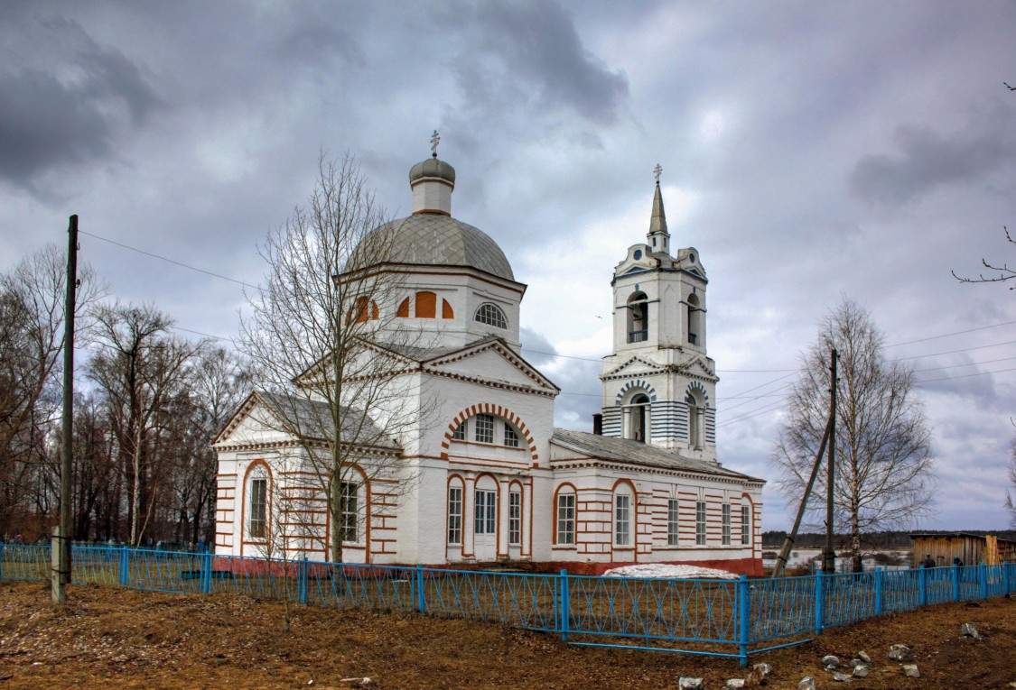 Церковь Смоленской иконы Божией Матери, Мусерье (Санчурский район, Кировская область). общий вид в ландшафте