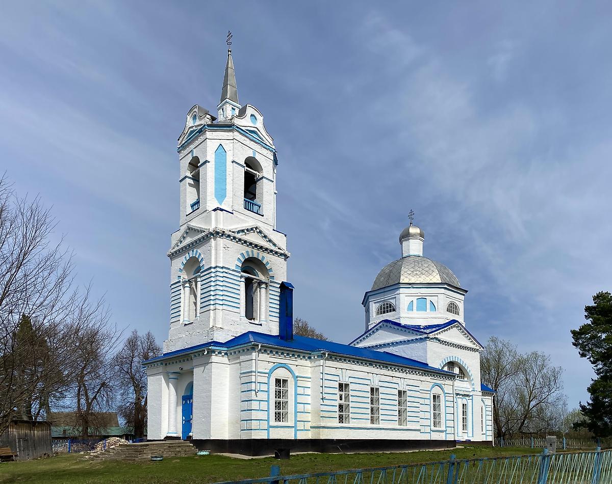 Вид с юго-запада, фасады. Церковь Смоленской иконы Божией Матери, Мусерье (Санчурский район, Кировская область)