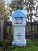 Приволжский район. Часовня-столб у кладбища поселка Салмачи