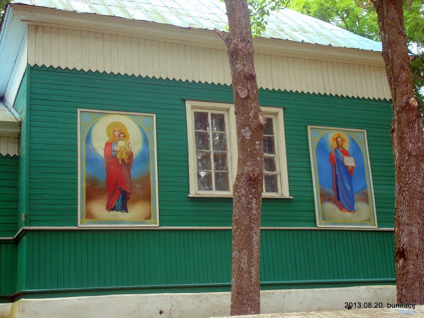 Церковь Николая Чудотворца, Заборье (Глубокский район, Беларусь, Витебская область). архитектурные детали, Боковой фасад-фрагмент