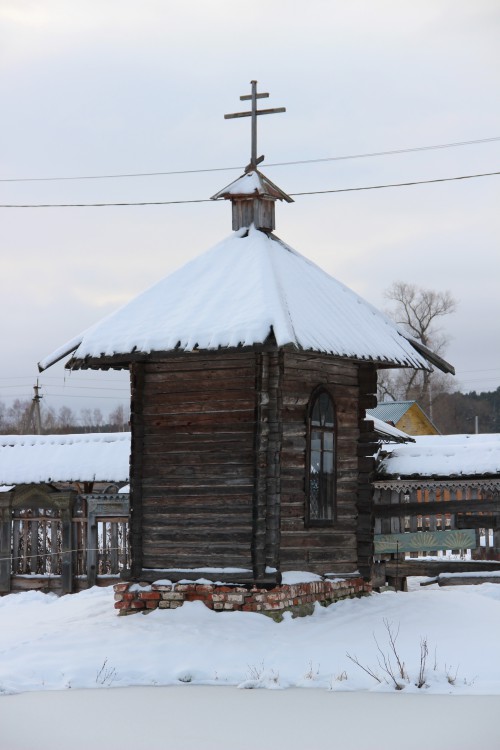 Мышкин. Народный этнографический музей. Неизвестная привратная часовня из села Рудина Слободка. фасады