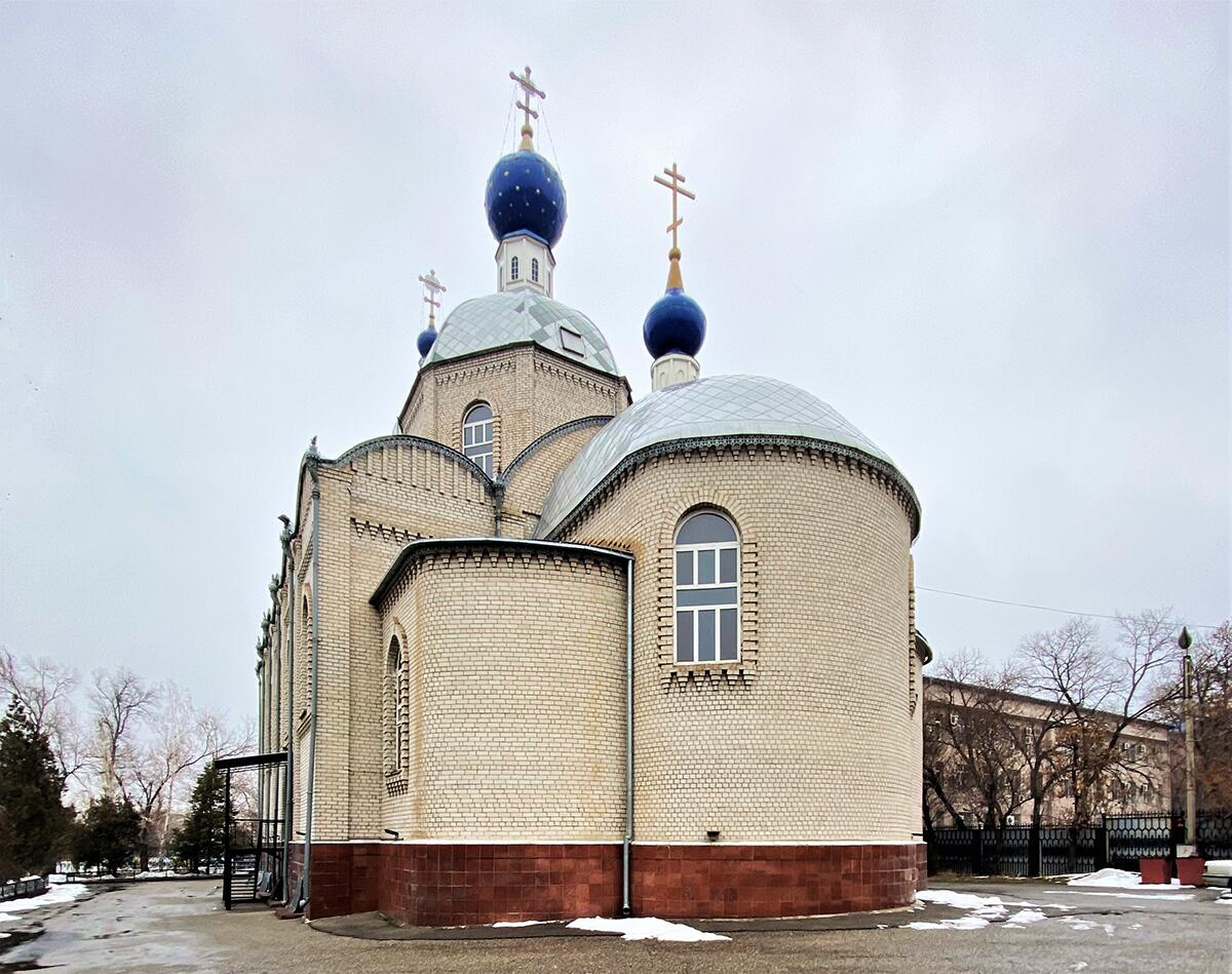 Собор Успения Пресвятой Богородицы, Тараз (Жамбылская область, Казахстан). фасады, Вид с юго-запада