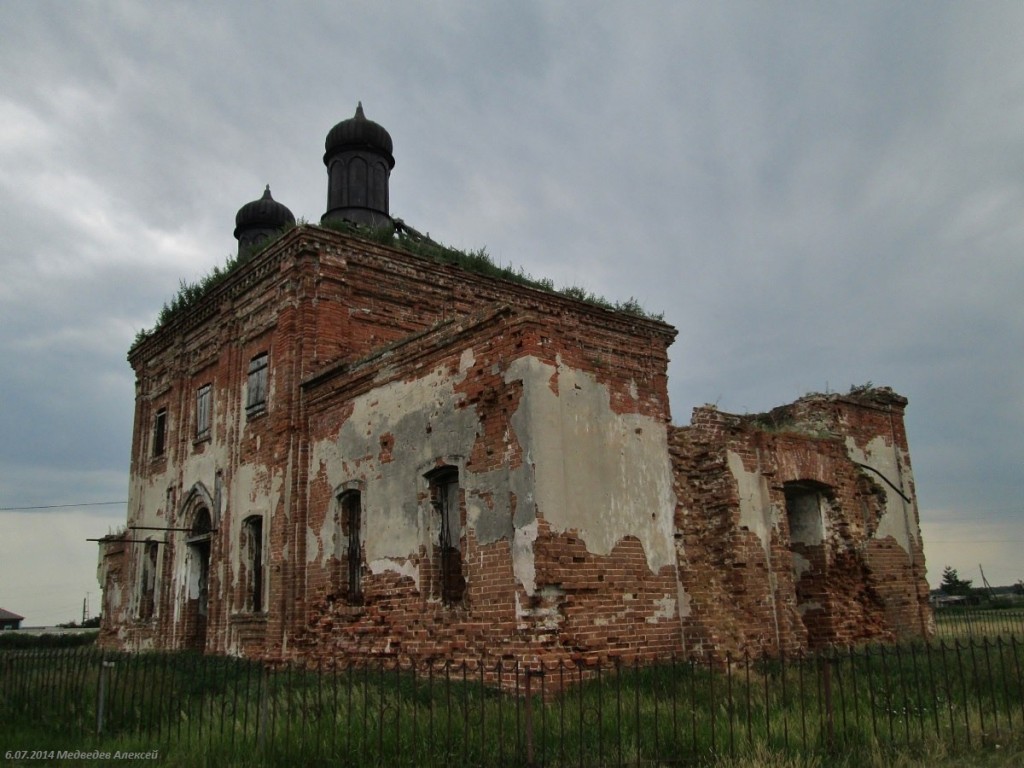 Травяное. Церковь Илии Пророка. фасады