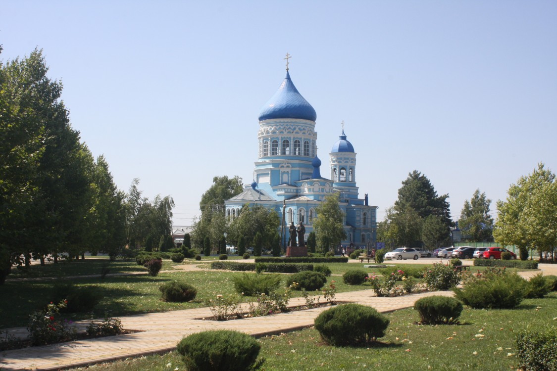 Каневская село. Каневской храм Покрова Пресвятой Богородицы. Храм Покрова Пресвятой Богородицы станица Каневская. Станица Каневская Краснодарский край. Станица Покровская Краснодарский.