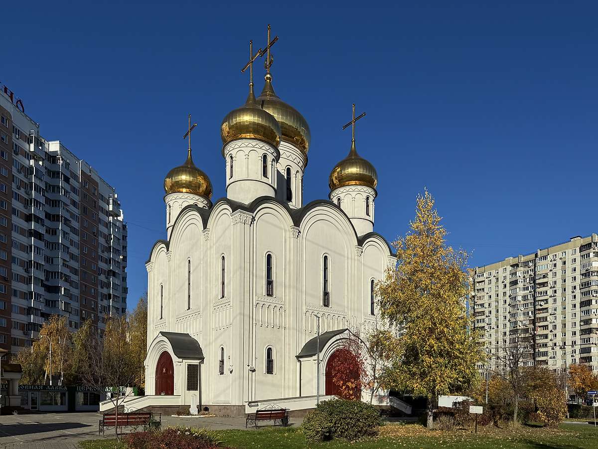 Вид с юго-запада, фасады. Церковь Спаса Всемилостивого в Митине, Митино (Северо-Западный административный округ (СЗАО), г. Москва)