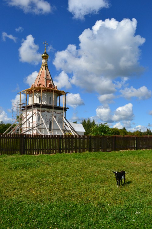 Неизвестная церковь, Харпай (Лотошинский городской округ, Московская область). фасады