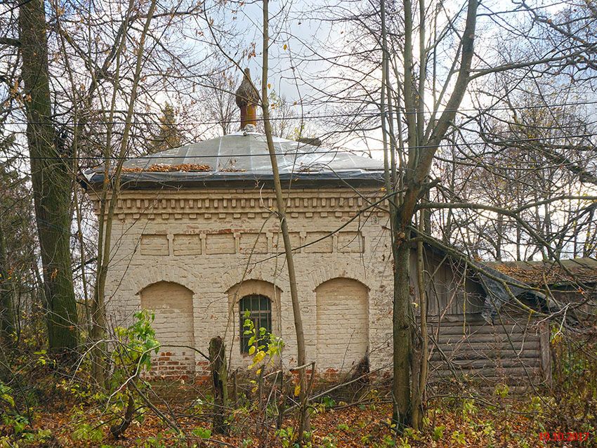 Тарутино. Неизвестная часовня. фасады