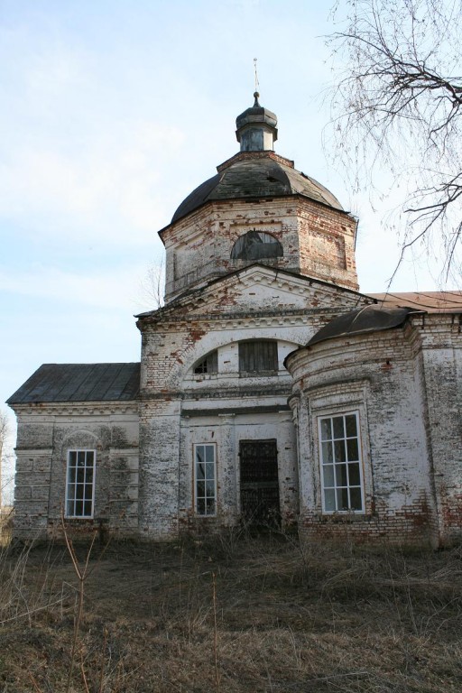 Лом. Церковь Покрова Пресвятой Богородицы. фасады