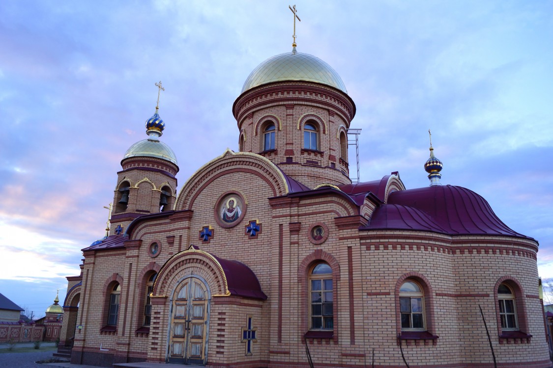 Церковь Матроны Московской, Майорское (Сакмарский район, Оренбургская область). фасады