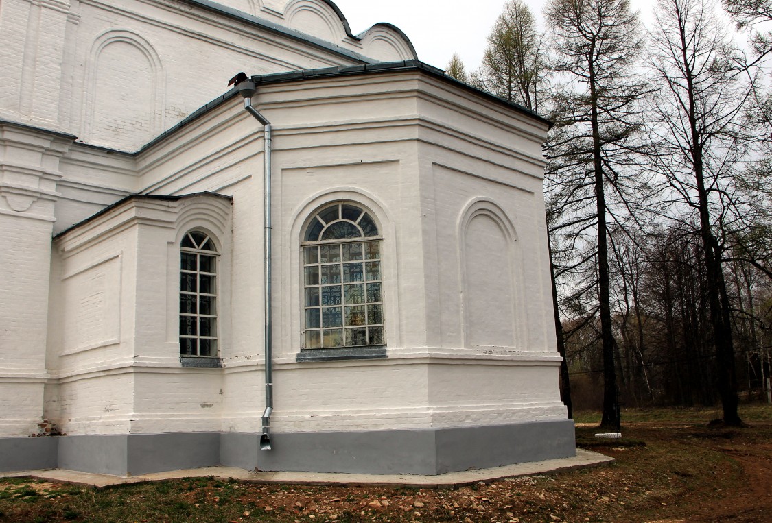 Церковь Троицы Живоначальной, Кугалки (Яранский район, Кировская область). архитектурные детали