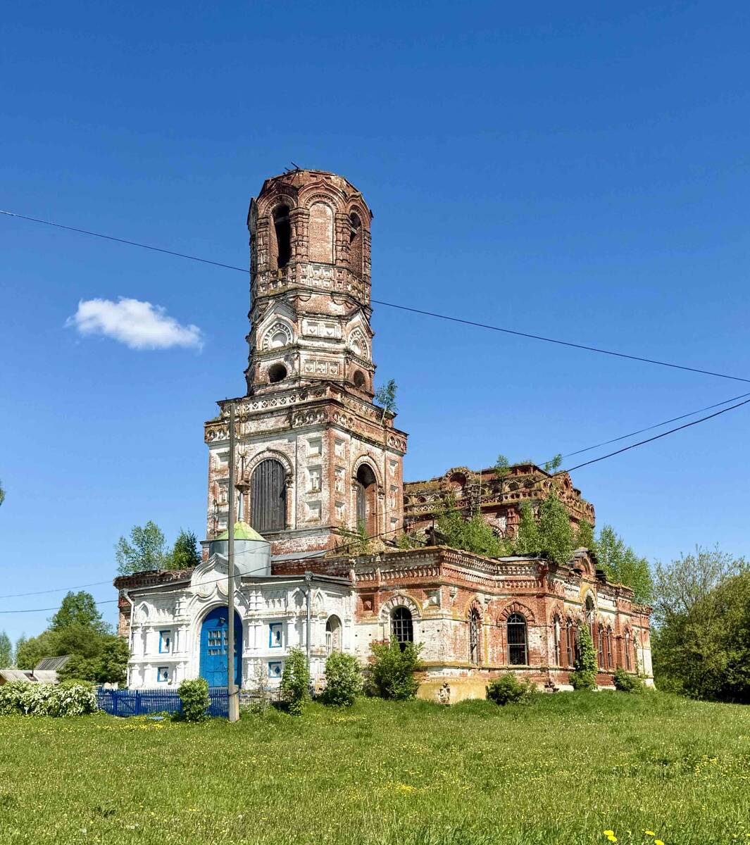 Церковь Троицы Живоначальной, Первомайское (Яранский район, Кировская область). фасады