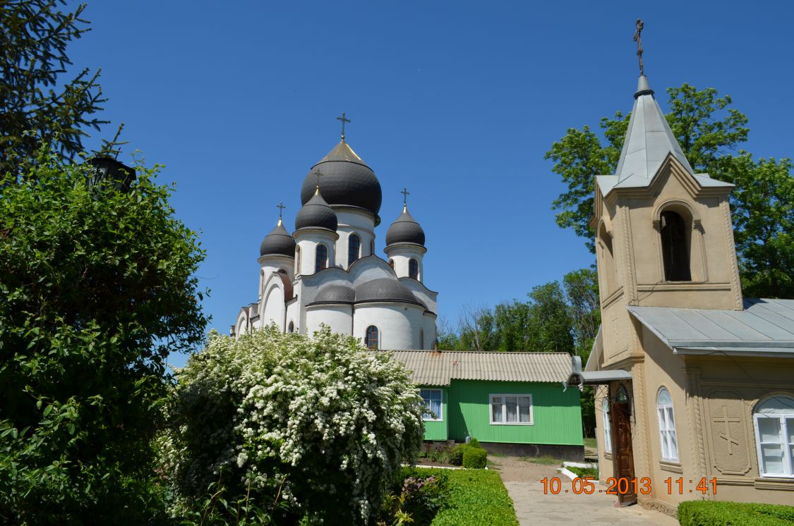 Женский монастырь Марфы и Марии, Хаджимус (Каушанский район, Молдова). дополнительная информация, Церковь Покрова Божьей Матери