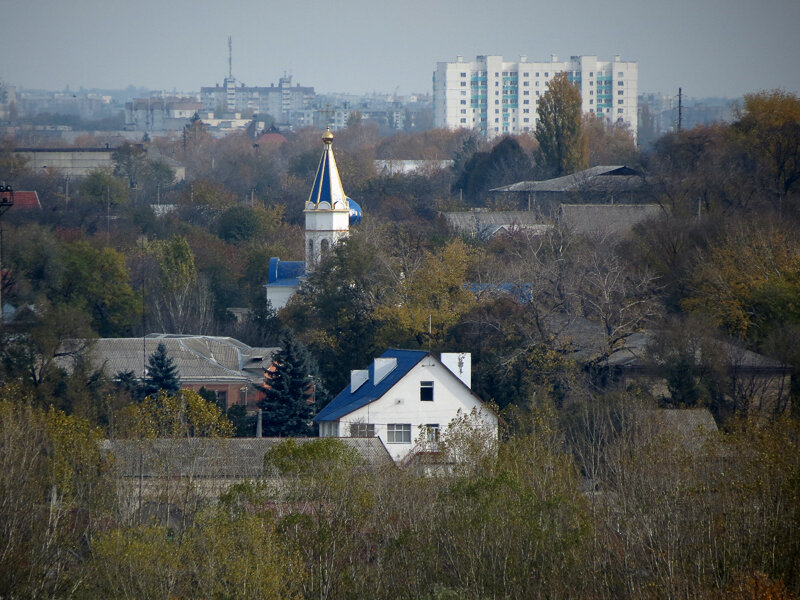Парканы. Церковь Михаила Архангела (новая). общий вид в ландшафте