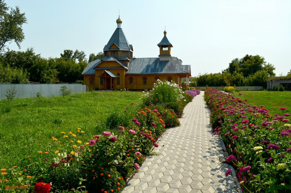 Новоегорьевское. Церковь Николая Чудотворца. общий вид в ландшафте