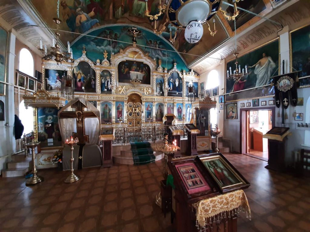 Собор Михаила Архангела, Караганда (Карагандинская область, Казахстан). интерьер и убранство, Внутреннее убранство храма