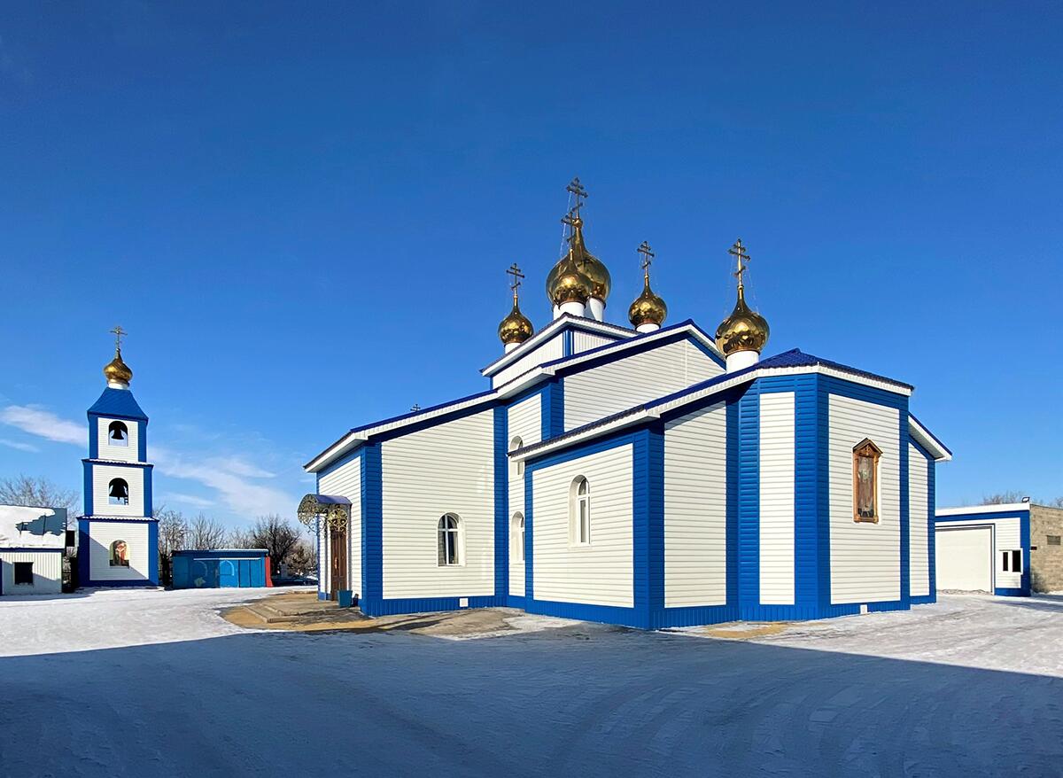 Собор Михаила Архангела, Караганда (Карагандинская область, Казахстан). общий вид в ландшафте, Собор и звонница, вид с юго-востока