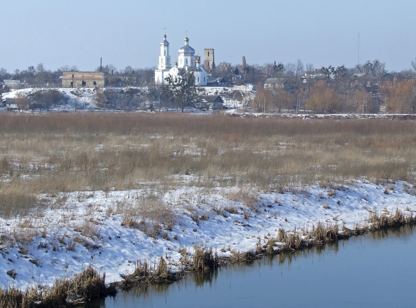 Церковь Рождества Христова, Изяслав (Изяславский район, Украина, Хмельницкая область). общий вид в ландшафте, Вид на на старинный Изяслав и церковь Рождества Христова