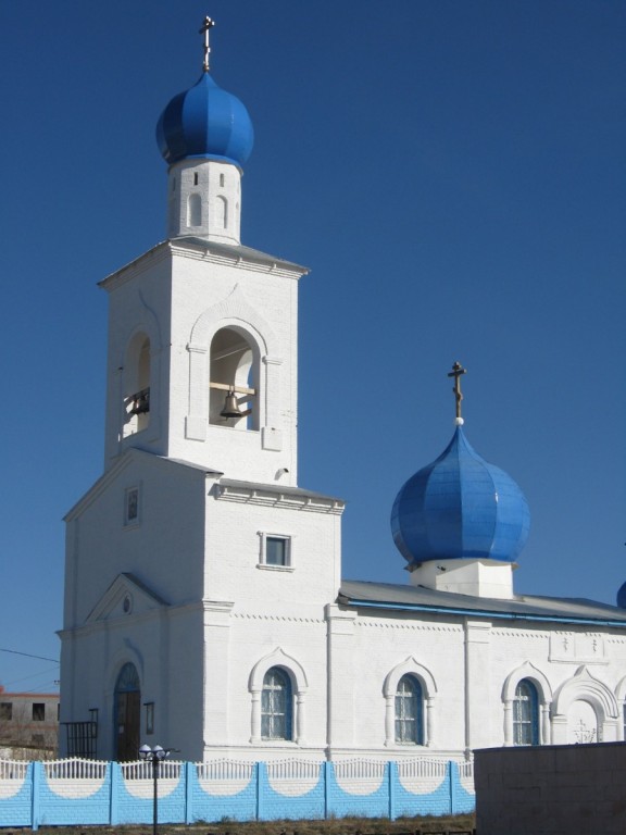 Церковь Троицы Живоначальной, Ботакара (Карагандинская область, Казахстан). фасады