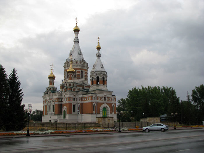 Церковь Христа Спасителя, Уральск (Западно-Казахстанская область, Казахстан). общий вид в ландшафте