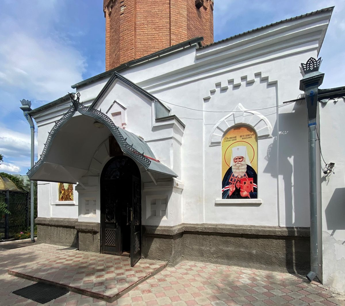 Церковь Николая Чудотворца, Уральск (Западно-Казахстанская область, Казахстан). архитектурные детали, Главный вход