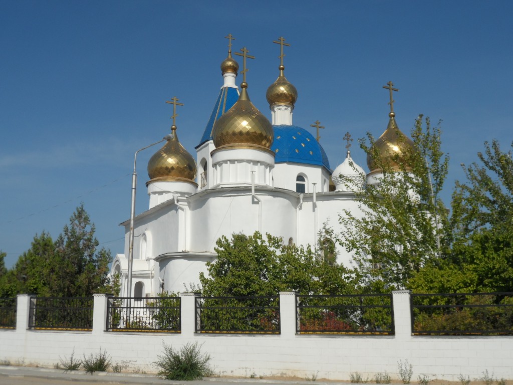 Актау. Церковь Благовещения Пресвятой Богородицы (новая). фасады