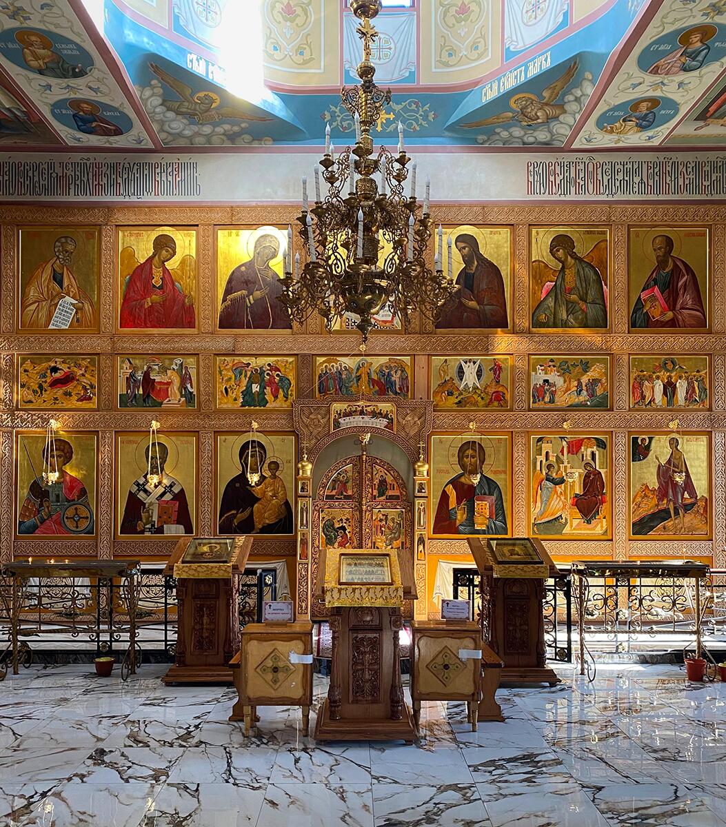 Церковь Благовещения Пресвятой Богородицы (новая), Актау (Мангистауская область, Казахстан). интерьер и убранство, Иконостас