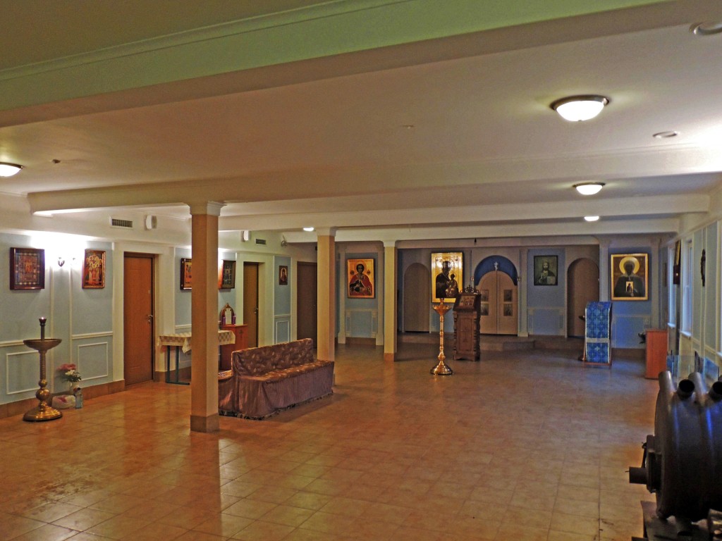 Церковь Матроны Московской в Тёплом Стане, Тёплый Стан (Юго-Западный административный округ (ЮЗАО), г. Москва). интерьер и убранство