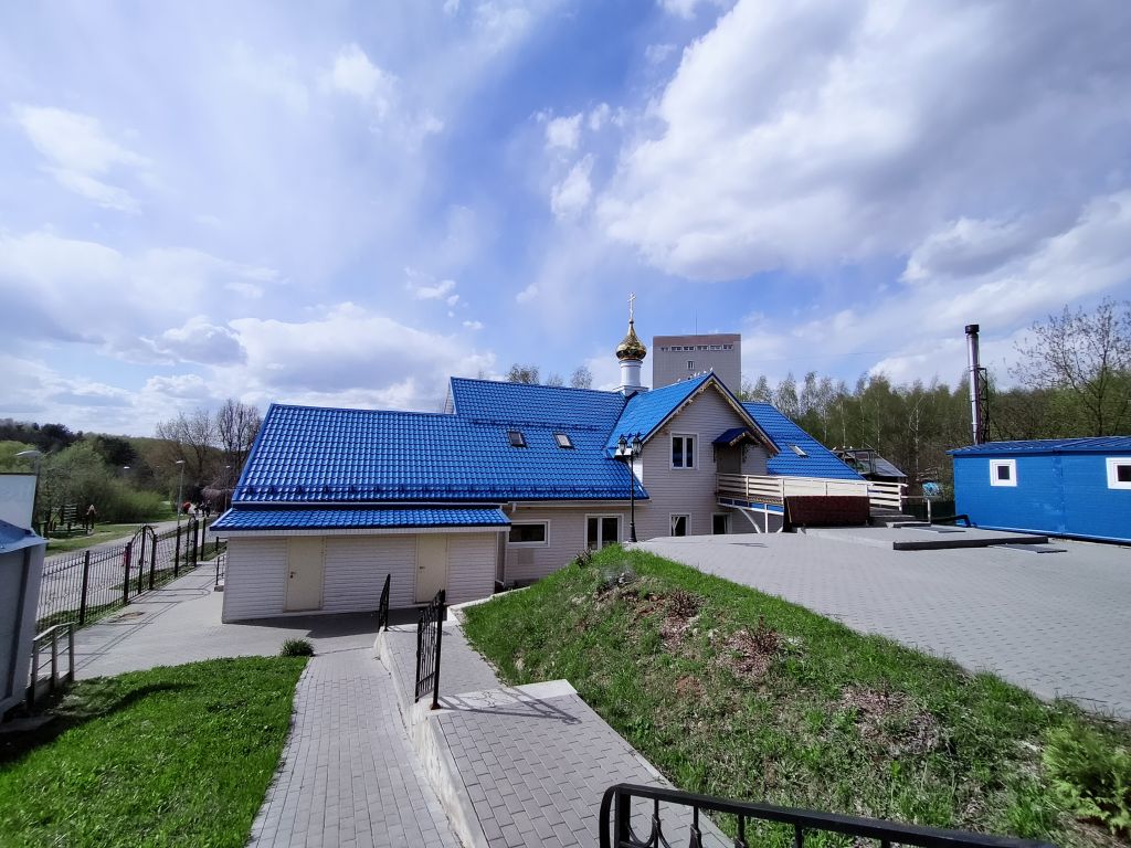 Церковь Матроны Московской в Тёплом Стане, Тёплый Стан (Юго-Западный административный округ (ЮЗАО), г. Москва). фасады