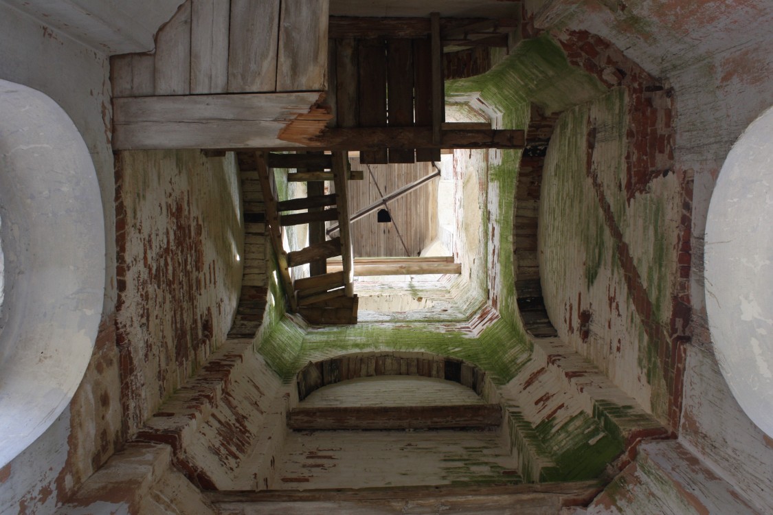 Церковь Спаса Преображения, Маслово (Спас-Ульстимский погост) (Удомельский городской округ, Тверская область). интерьер и убранство