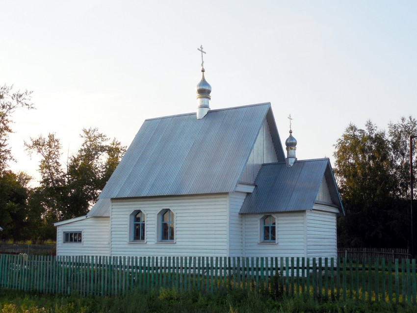 Кутёма. Церковь Богоявления Господня (новая). фасады