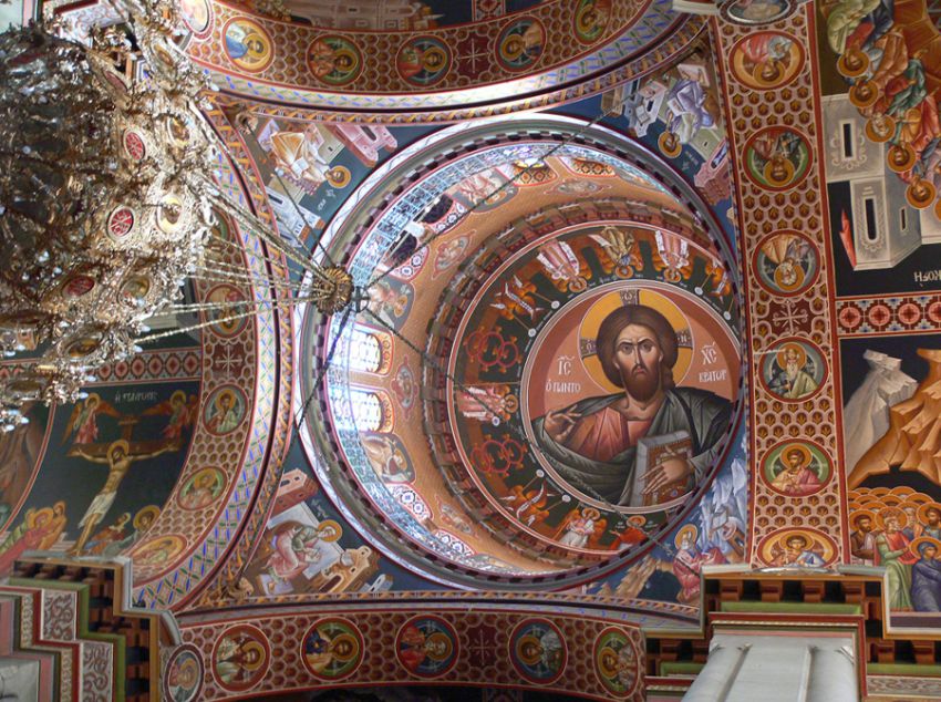 Кафедральный собор Мины великомученика, Ираклион (Крит (Κρήτη), Греция). интерьер и убранство, Роспись в куполе 