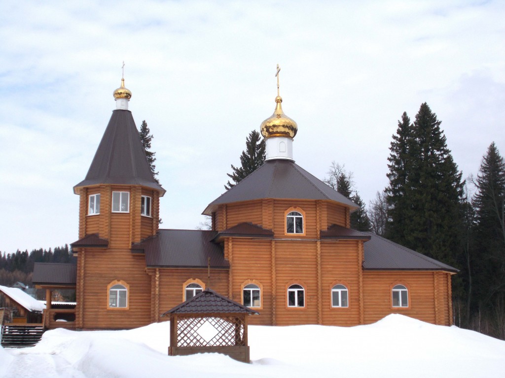 Красный Ключ. Церковь Петра и Павла. фасады