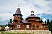 Красный Ключ. Петра и Павла, церковь