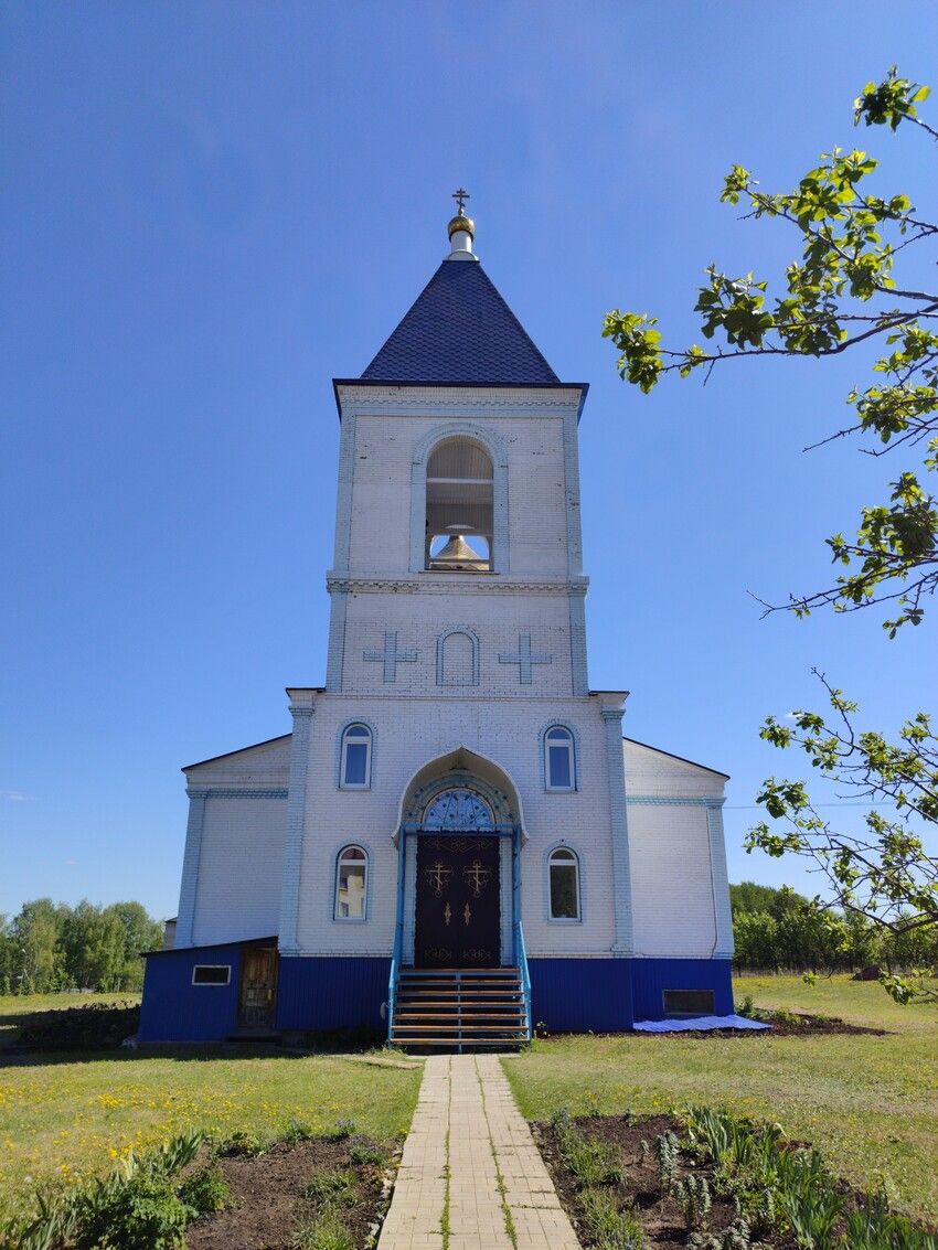 Дюртюли. Церковь Василия Великого. фасады