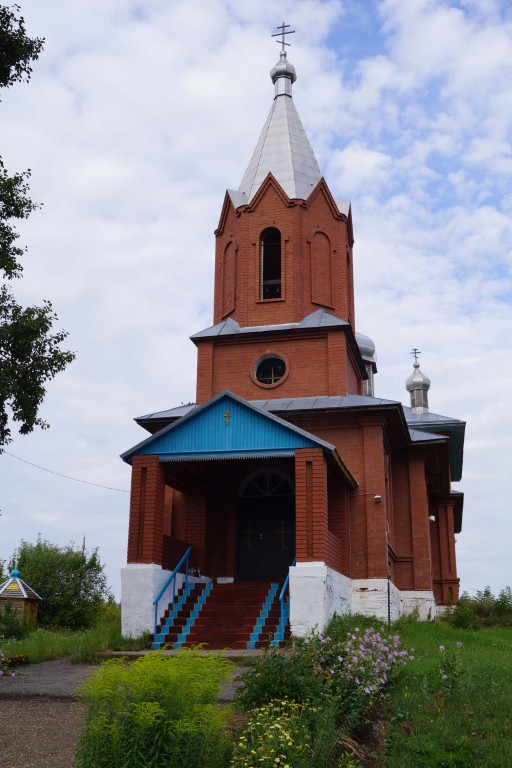 Церковь Успения Пресвятой Богородицы, Ярославка (Дуванский район, Республика Башкортостан). фасады