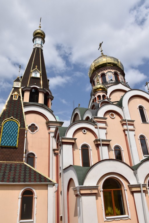 Церковь Воздвижения Креста Господня в Карасу, Алматы (Алматы, город, Казахстан). фасады