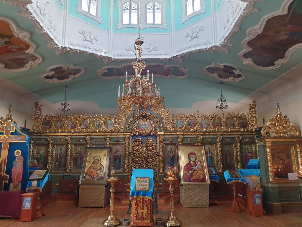 Церковь Покрова Пресвятой Богородицы (третья), Алматы (Алматы, город, Казахстан). интерьер и убранство