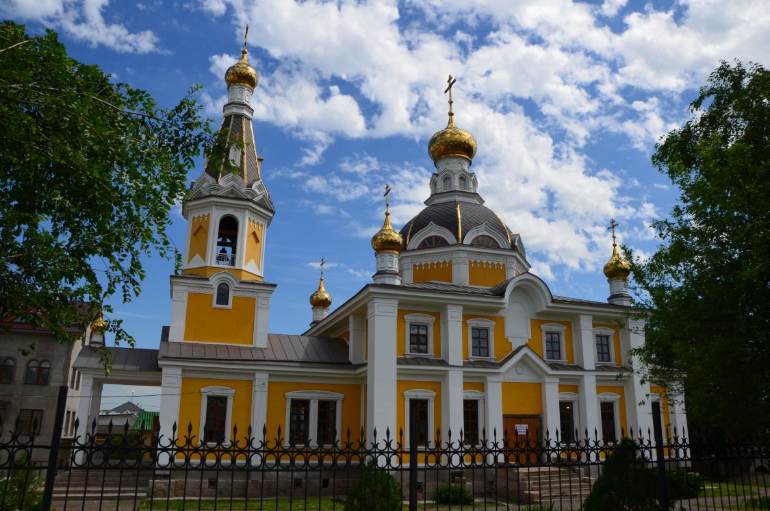Каскелен. Церковь Михаила Архангела. фасады