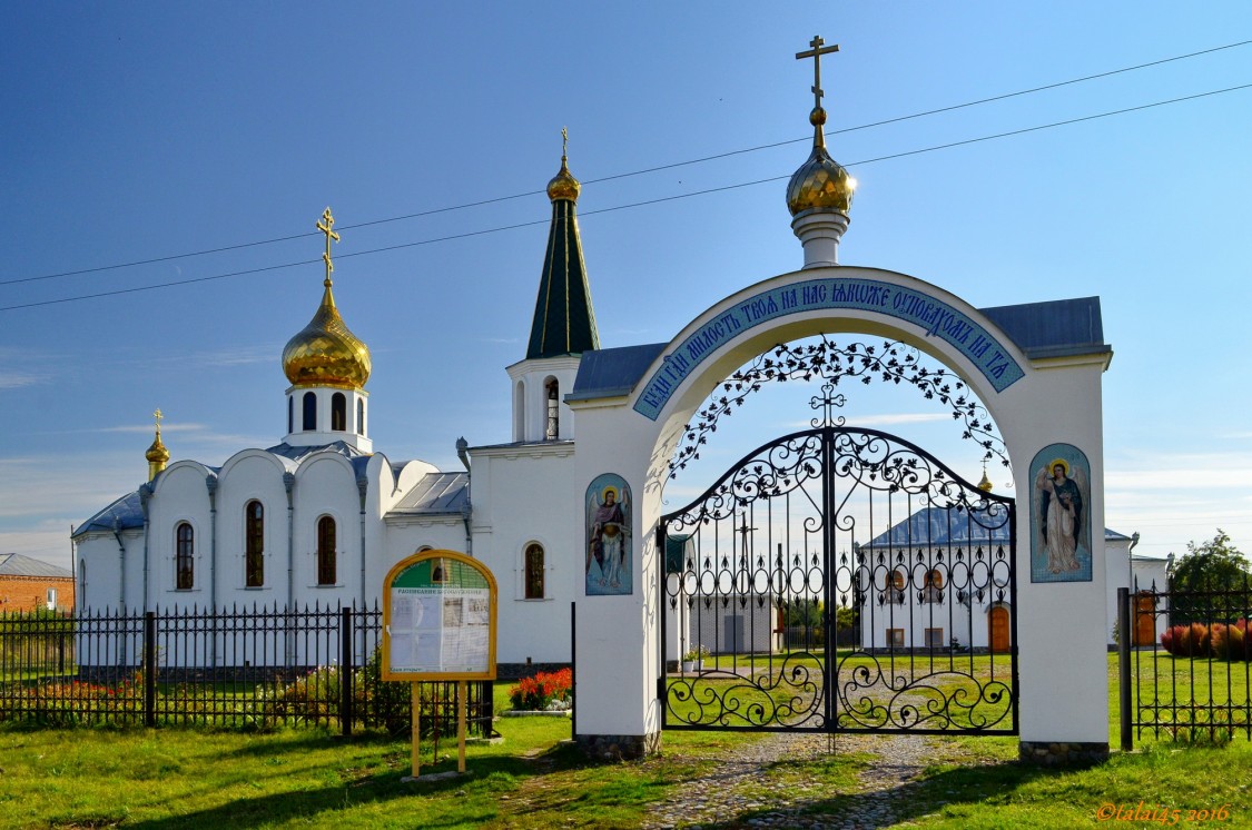 Верх-Катунское. Церковь Сергия Радонежского. фасады