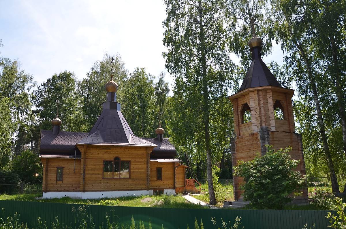 2015 г. Фото П. Коваленко, фасады. Церковь Макария Алтайского (Невского), Лесное (Бийский район и г. Бийск, Алтайский край)